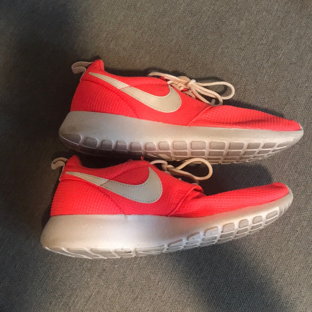 Nike Rosche Runs